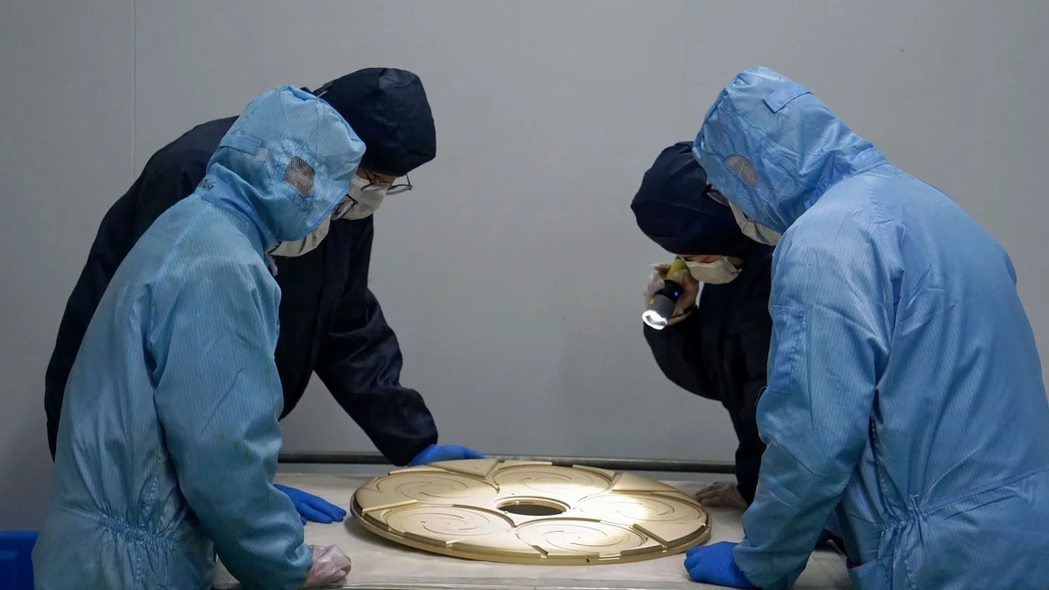 Begrüßen Sie Kunden, die SIC -Beschichtung/ TAC -Beschichtung und Epitaxy -Prozessfabrik von Vetekemicon zu besuchen