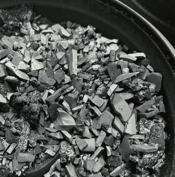 Der unsichtbare Engpass beim SiC-Wachstum: Warum 7N Bulk CVD SiC-Rohmaterial herkömmliches Pulver ersetzt